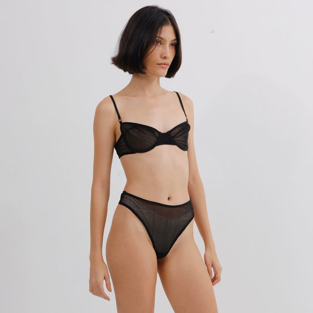 BLACK BRA