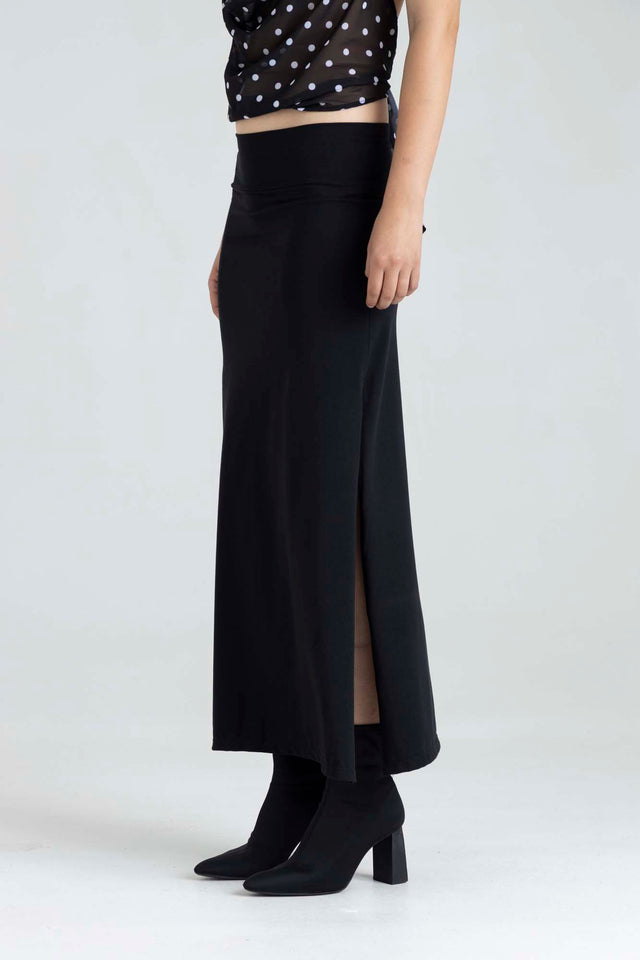BLACK SKIRT