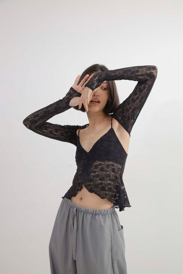 INARA LACE MANGAS