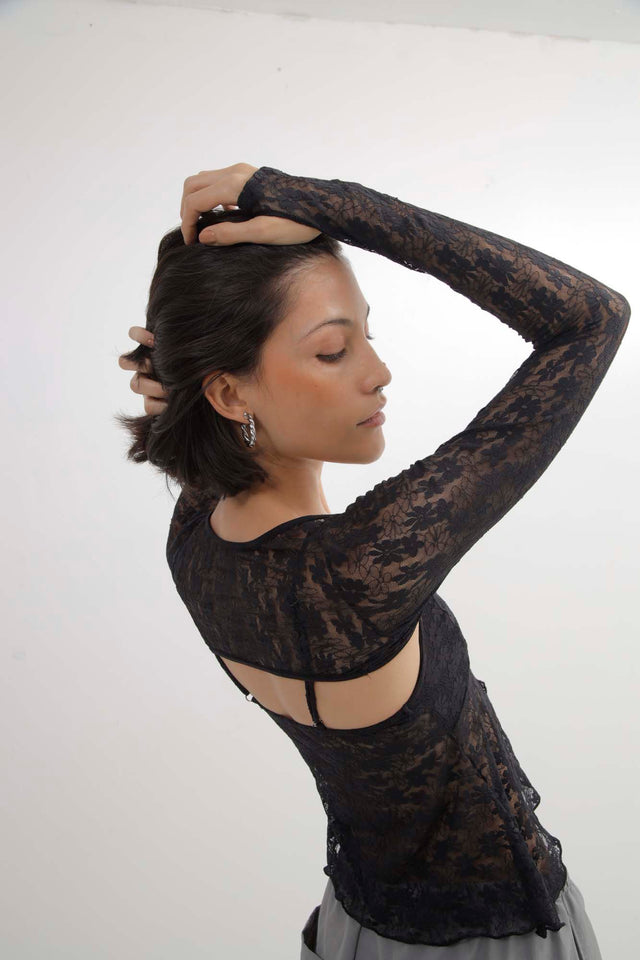 INARA LACE MANGAS