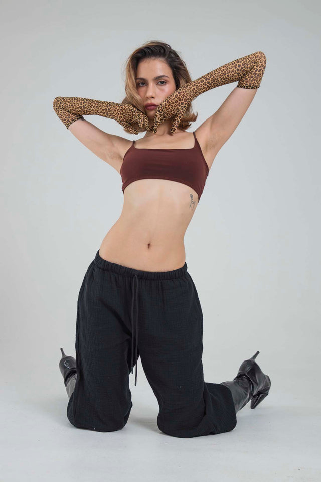 ESSENTIAL BROWN DAILY TOP