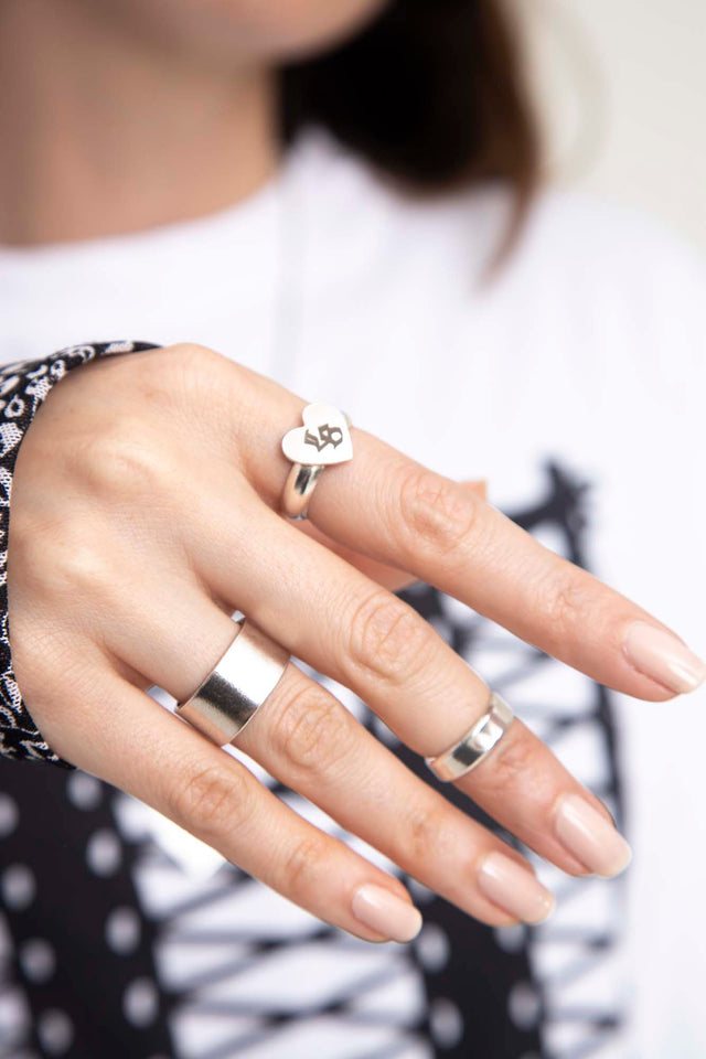 HEART RING