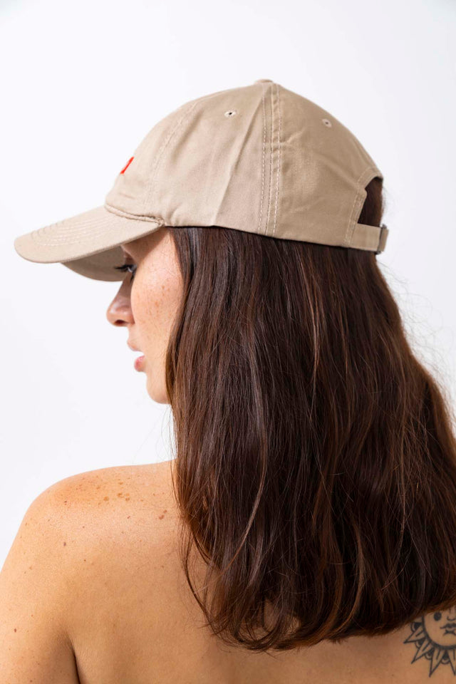 LA BLOOM CAP
